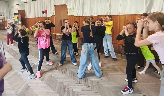 ИГРОВАЯ ПРОГРАММА «ВЕСЁЛЫЕ КАНИКУЛЫ»